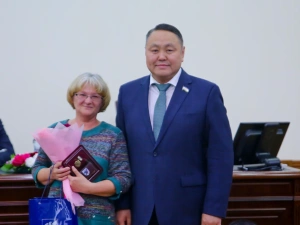 Состоялось торжественное собрание общественности, посвященное 392-летию Якутска