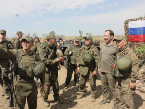 Айсен Николаев навестил бойцов спецоперации из Якутии на линии боевого соприкосновения