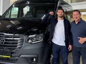 Виктор Рассадин опроверг информацию о подаренном ему автомобиле