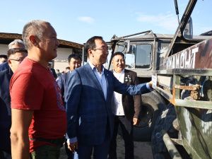 Глава Якутии поддержал предложение открыть в Усть-Алданском районе Якутии цех по производству сельхозтехники