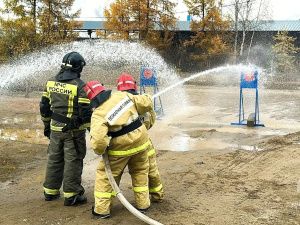 В Ленске определили сильнейших в пожарно-прикладном спорте школьников