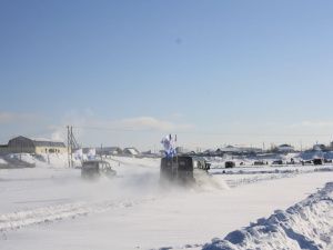 В Магане впервые провели зимние автогонки