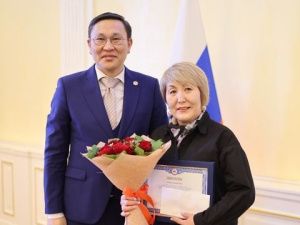Премия имени народного учителя Якутии Николая Афанасьева присуждена педагогу из Амгинского лицея