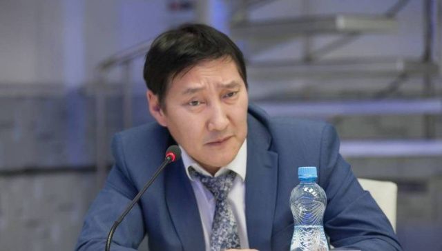 Круговорот чукурушек в природе: Чокуур Гаврильев снова назначен главным редактором газеты «Саха Сирэ»