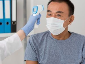 На борту самолета, прибывшего из Харбина-Якутск, при дистанционной термометрии был выявлен больной пассажир