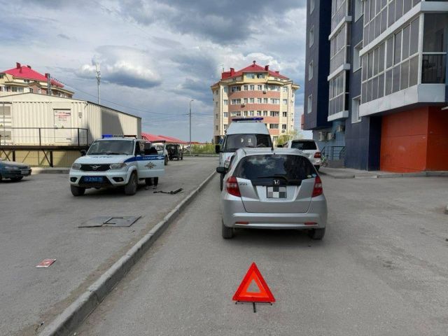 В Якутске совершен наезд на 8-летнего ребенка, катавшегося на самокате