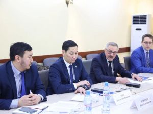 В Правительстве Якутии рассмотрены итоги финансово-хозяйственной деятельности ГУП «Сахагеоинформ»