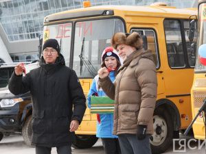 Спортивным учреждениям Якутии вручили микроавтобусы и автобусы