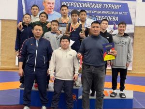 Юные якутские борцы стали победителями всероссийского турнира в Красноярске