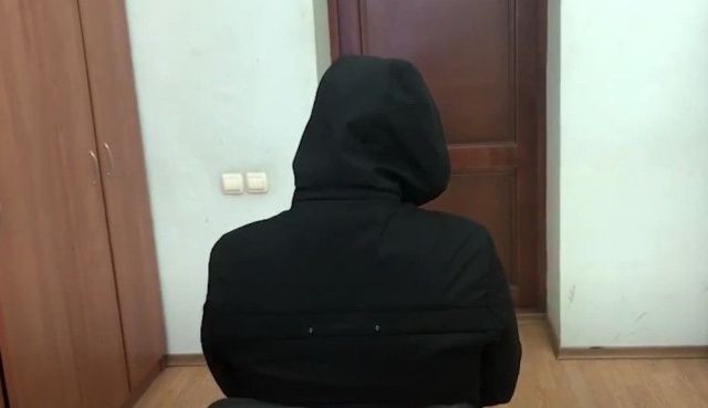 Почти миллион рублей перевел мошенникам 26-летний житель Мирнинского района