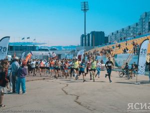 Массовая зарядка, спортфестиваль и полумарафон: программа празднования Дня физкультурника в Якутске