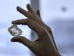 В Якутии добыли алмаз весом 230 карат — самый крупный за последние годы