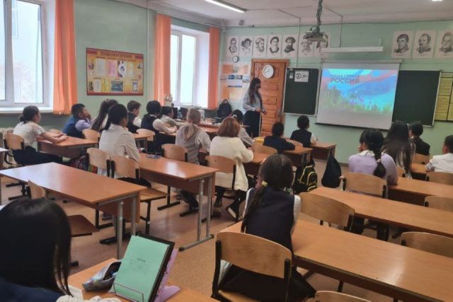 Со школьниками Якутска поговорили о равных возможностях в обществе