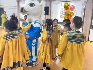 В Доме олонхо Усть-Алданского района открылась интерактивная комната для детей