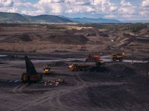 Айсен Николаев оценил перспективы развития золотодобывающей отрасли Оймяконского района