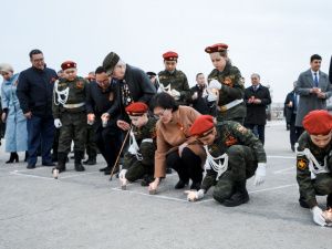 В акции «Свеча памяти» в Якутске приняли участие более 15 тысяч горожан