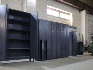 Постельное бельё, мебель и шкафчики с электронными замками: что производят в колонии № 1 в Якутске