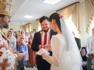 Архипастырь совершил Таинство Брака в храме Якутской духовной семинарии