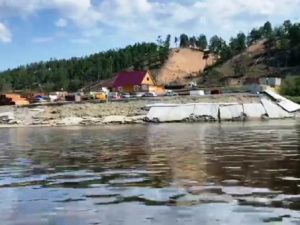 В Якутии уже свыше трех лет решают в суде, кто будет ремонтировать берегозащитные укрепления, на которые потратили почти 200 млн рублей