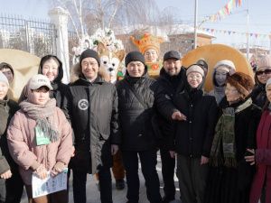 Глава Якутии побывал на празднике «Масленица – искусница»