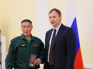 К 80-летию Авиалесоохраны Якутии вручили государственные награды