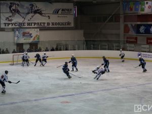 Со счетом 9:3 хоккеисты из Якутска победили команду Мирнинского района