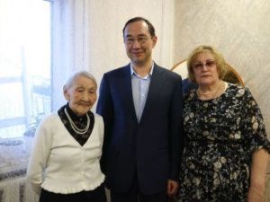 Айсен Николаев навестил маму служащего в рядах Российской Армии колымчанина