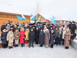 В Якутске возложили цветы к памятнику Степану Аржакову в честь его 125-летия