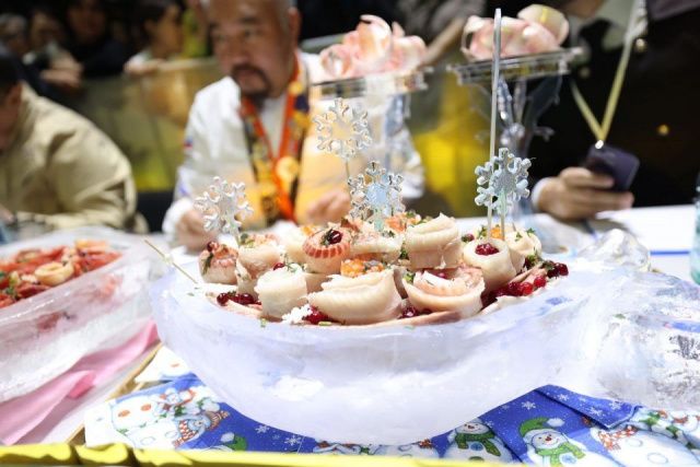 Средний чек новогоднего стола в России вырос до девяти тысяч рублей