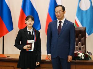 Государственные награды вручил в День Конституции РФ глава Якутии