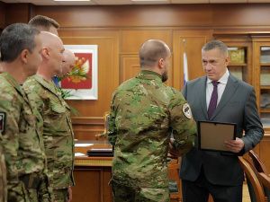 Юрий Трутнев встретился с вернувшимися из зоны проведения СВО добровольцами