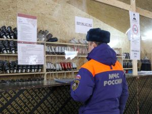 Специалисты МЧС России рекомендуют выбирать безопасные места зимнего отдыха