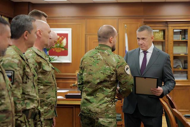 Юрий Трутнев встретился с вернувшимися из зоны проведения СВО добровольцами