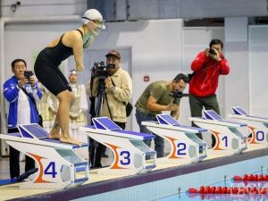 Анастасия Диодорова совершила золотой заплыв в Якутске перед сотнями зрителей