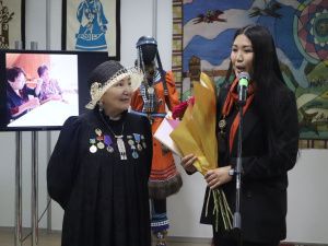 В Якутске открылась юбилейная выставка творческого объединения «Сөргүтүү»