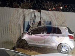 В Якутске пьяные водители крушат свои авто об заборы