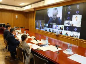 Дмитрий Садовников собрал застройщиков с рисками срыва сроков по жилью для переселенцев из аварийных домов