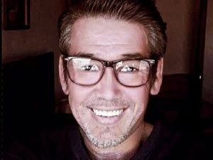 "В сердцах своих друзей он будет продолжать жить": Памяти Алексея Николаевича Евстафьева