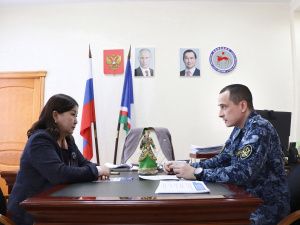 Начальник УФСИН Сергей Калиновский и Министр образования и науки Республики Саха (Якутия) Нюргуна Соколова обсудили вопросы развития производства в исправительных учреждениях и профессионального обучения осужденных