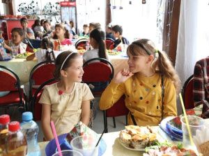 В социальной столовой прошла благотворительная акция «Собери ребенка в школу»