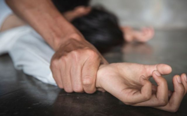 Дежурный прокурор: В Якутске совершенно изнасилование