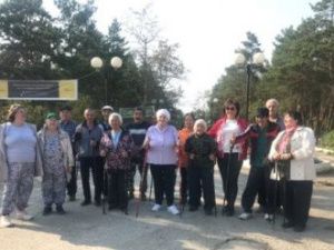 Алевтина Эверстова подарила палки для скандинавской ходьбы