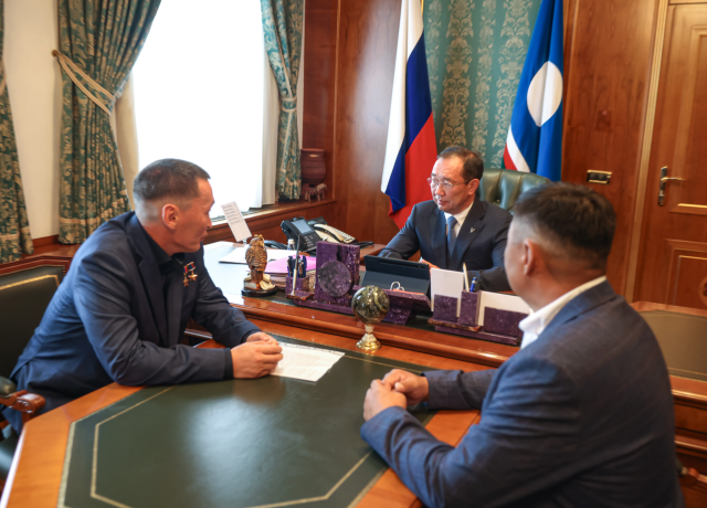 Айсен Николаев рассмотрел вопросы развития села Танда – малой родины четырех Героев