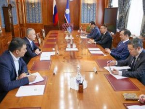 Айсен Николаев провел рабочую встречу с Генеральным консулом Республики Узбекистан в г. Владивостоке