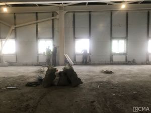 Сергей Местников проверил ход строительства спортивного комплекса в Сайсарском округе Якутска