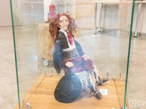 В Якутске открылась выставка авторских кукол Хаарчааны Баппагай и ее учеников