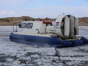 Трансфер пассажиров поезда через реку Лена выполняется  с 203 микрорайона 