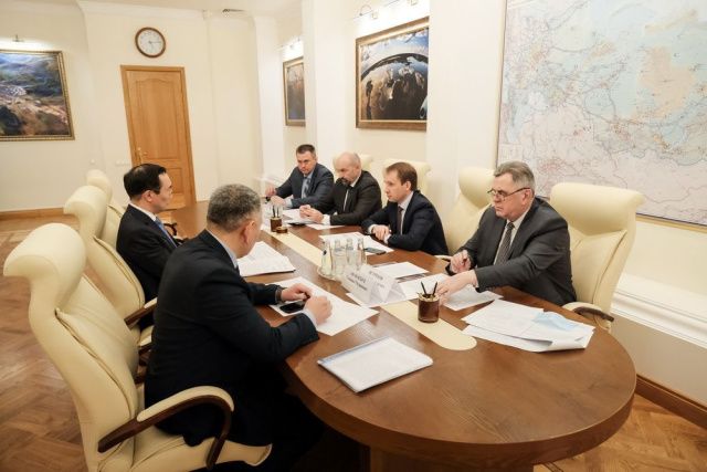Глава Якутии провел рабочую встречу с министром природных ресурсов и экологии РФ