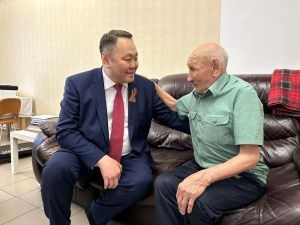 Альберт Семенов поздравил ветеранов и родных мобилизованных с наступающим Днем Победы