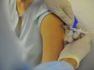 Более 10 тысяч школьников Якутска прошли вакцинацию против гриппа и ОРВИ